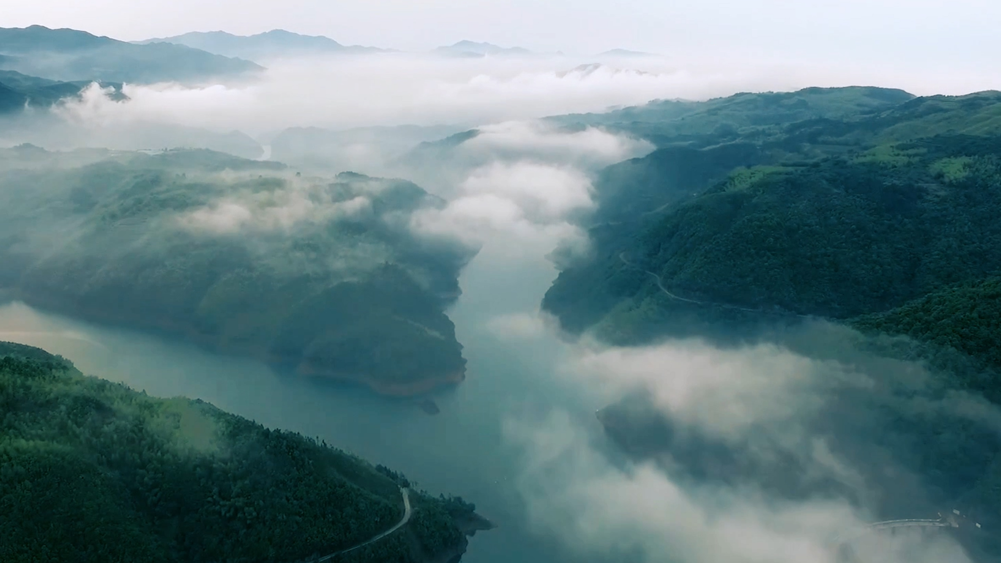 推动企业绿色治理，，，，，推进生态文明建设
